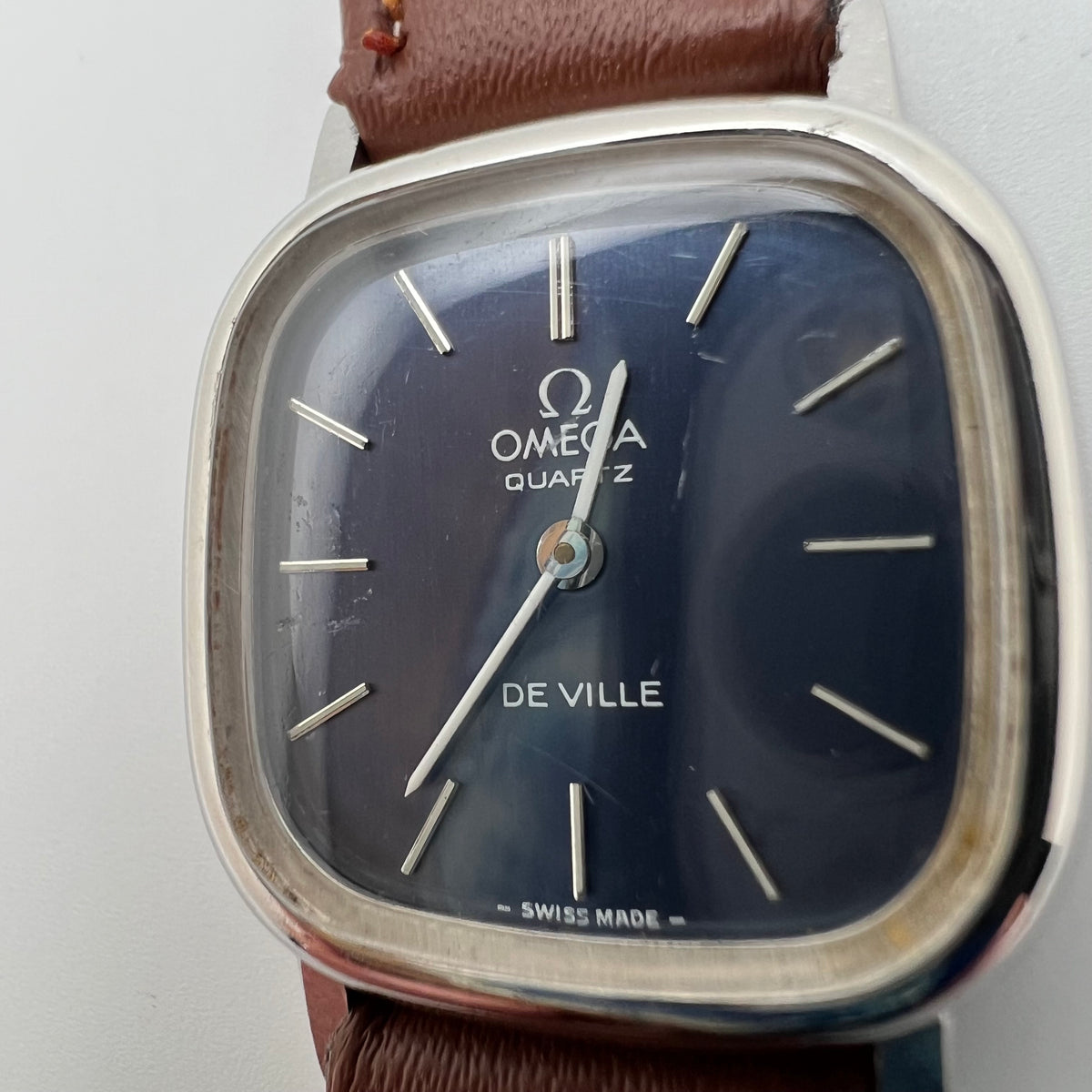 Omega De Ville 591.0014 Cal.1353 Vintage Quartz Navy Linen Dial Square Case
