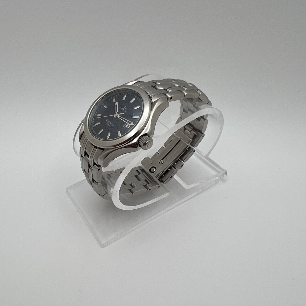 Vintage Omega Seamaster Women’s 2571.81 Blue Wave Dial Quartz - Running