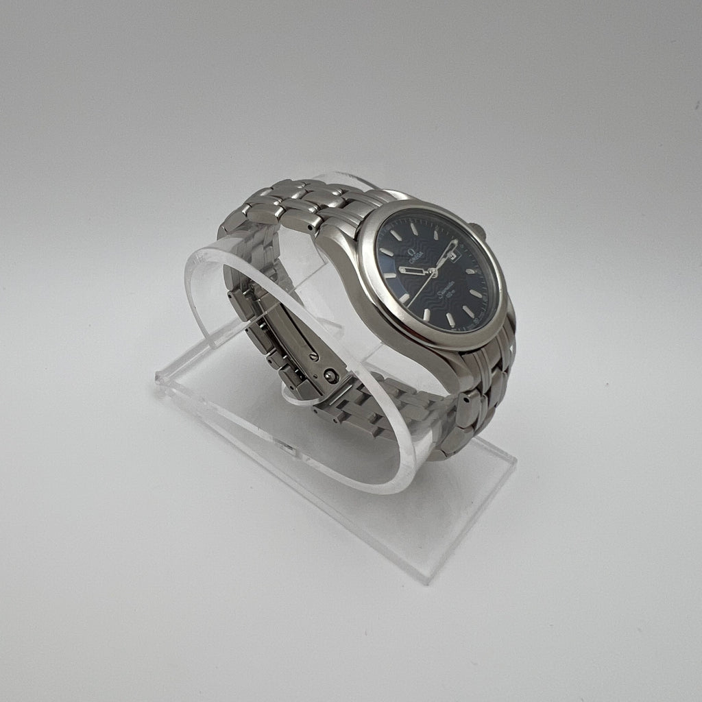 Vintage Omega Seamaster Women’s 2571.81 Blue Wave Dial Quartz - Running