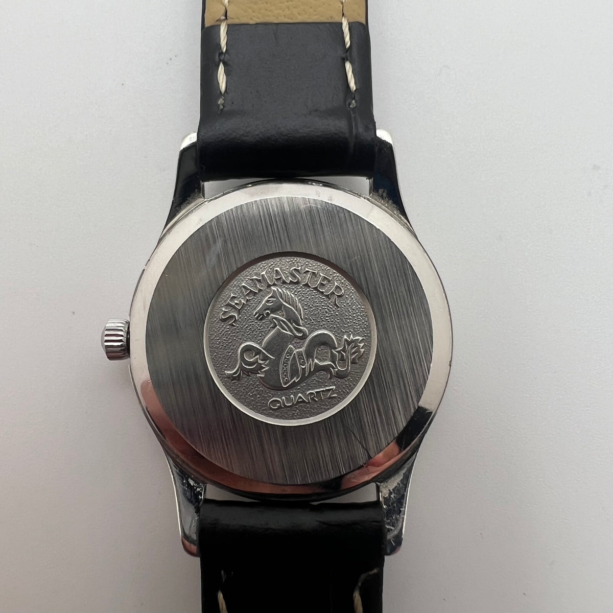 Omega Seamaster Quartz Ladies 596.0073 Champagne Waffle Dial - Running